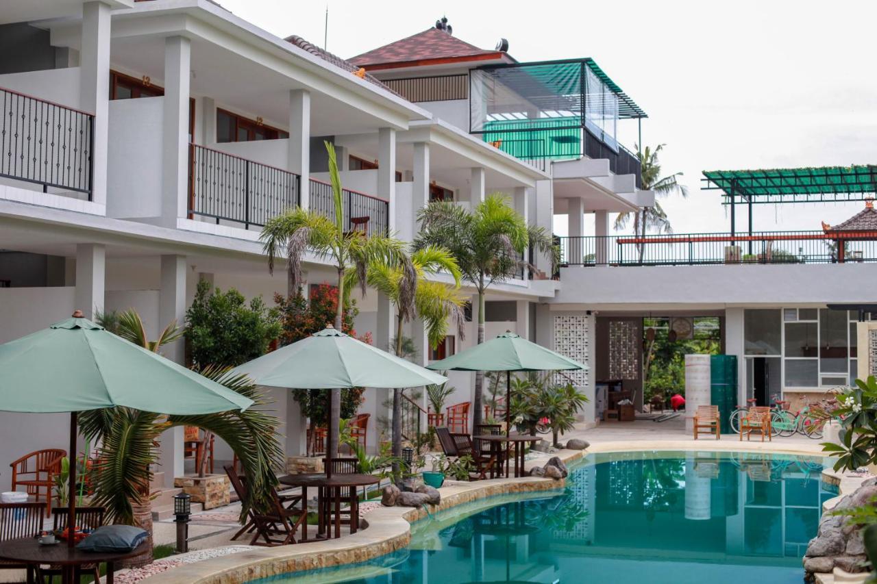 De Padma Gili Air Hotel Exterior photo